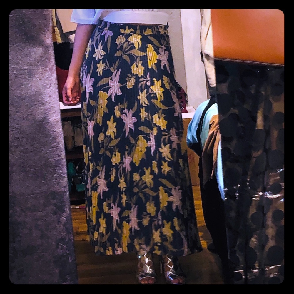 Loft spring pleated skirt